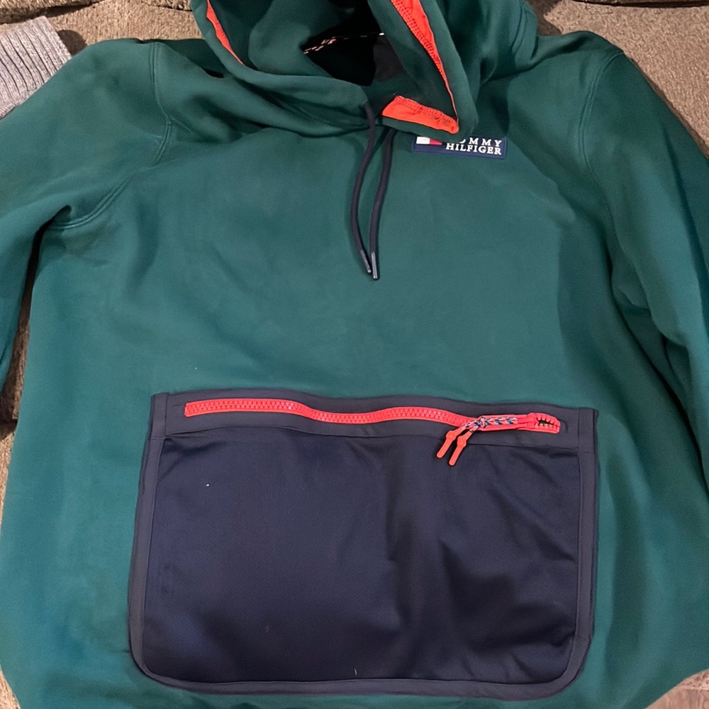 Tommy Hilfiger